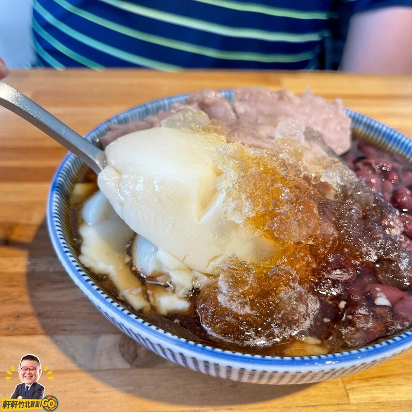 白色貨櫃屋裡的美味手沖豆花甜品