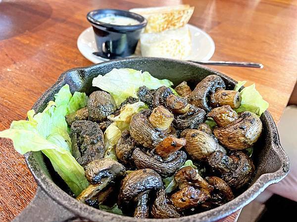 eat enjoy意享美式餐廳:松露炒野菇