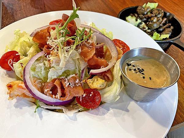 eat enjoy意享美式餐廳:鮮蝦培根沙拉