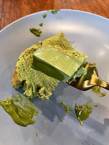 eat enjoy意享美式餐廳:特濃宇治抹茶千層蛋糕