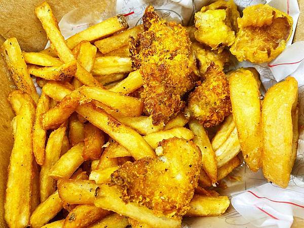 酥炸拼盤-外帶美食│eat enjoy意享美式餐廳：能爆吃就是福，台灣加油-五漢不廢言吃爆多人套餐組合