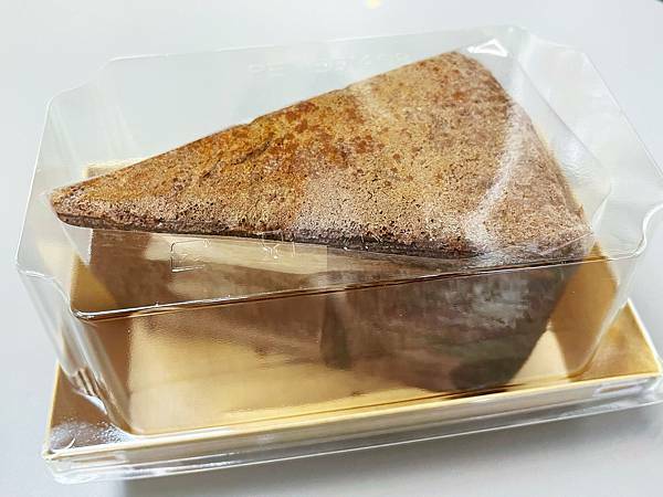 坪林鐵觀音千層蛋糕-外帶美食│eat enjoy意享美式餐廳：能爆吃就是福，台灣加油-五漢不廢言吃爆多人套餐組合