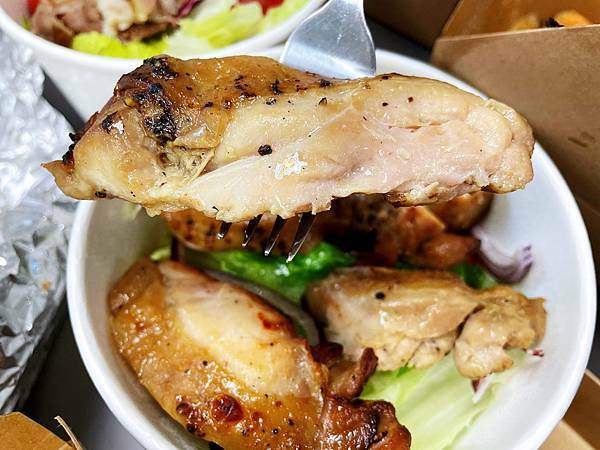 凱薩烤雞沙拉外帶美食│eat enjoy意享美式餐廳：能爆吃就是福，台灣加油-五漢不廢言吃爆多人套餐組合