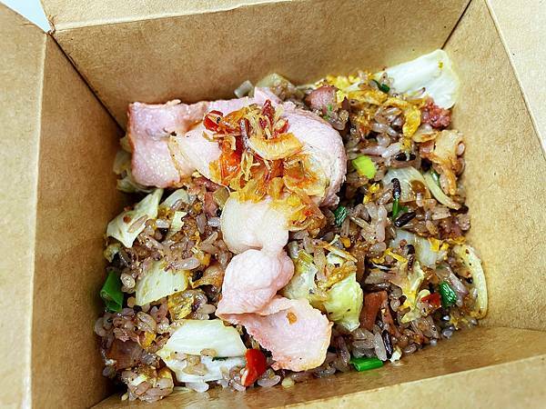 XO醬培根炒飯-外帶美食│eat enjoy意享美式餐廳：能爆吃就是福，台灣加油-五漢不廢言吃爆多人套餐組合