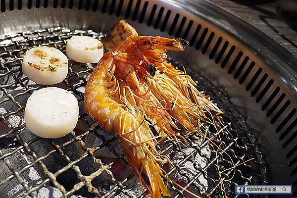 新竹燒烤火鍋吃到飽【揪好客新竹店】599吃到飽火烤兩吃一次滿足!新竹晶品城購物中心美食 新竹燒烤火鍋吃到飽【揪好客新竹店】599吃到飽火烤兩吃一次滿足!新竹晶品城購物中心美食