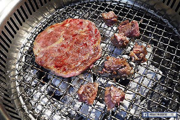 新竹燒烤火鍋吃到飽【揪好客新竹店】599吃到飽火烤兩吃一次滿足!新竹晶品城購物中心美食 新竹燒烤火鍋吃到飽【揪好客新竹店】599吃到飽火烤兩吃一次滿足!新竹晶品城購物中心美食