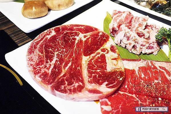 新竹燒烤火鍋吃到飽【揪好客新竹店】599吃到飽火烤兩吃一次滿足!新竹晶品城購物中心美食 新竹燒烤火鍋吃到飽【揪好客新竹店】599吃到飽火烤兩吃一次滿足!新竹晶品城購物中心美食