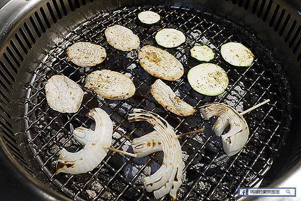 新竹燒烤火鍋吃到飽【揪好客新竹店】599吃到飽火烤兩吃一次滿足!新竹晶品城購物中心美食 新竹燒烤火鍋吃到飽【揪好客新竹店】599吃到飽火烤兩吃一次滿足!新竹晶品城購物中心美食