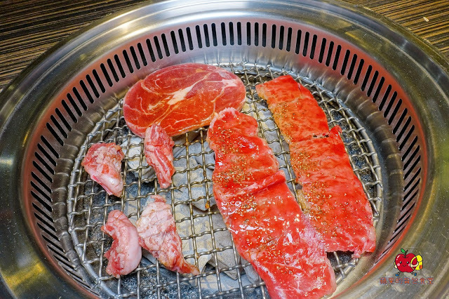 [新竹 燒肉] 揪好客-新竹晶品城 CP值超高的火烤兩吃 外脆內軟嫩牛五花 綿密香濃起司地瓜 新竹聚餐新選擇