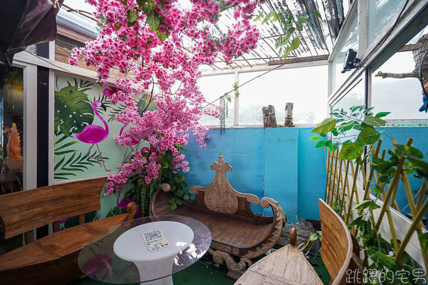 [花蓮景點]劉文聰的一支番仔火居然有主題館! 還有一支番仔火奶油酥條 金門高粱還有檸檬汁 還能看海喝咖啡用餐呢