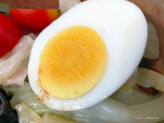 二訪「Hungry Dogs 二犬健康餐飲」(Healthy Meal lunch box ), Taipei, Taiwan, May 18, 2021.