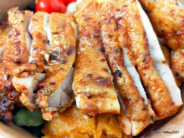 二訪「Hungry Dogs 二犬健康餐飲」(Healthy Meal lunch box ), Taipei, Taiwan, May 18, 2021.