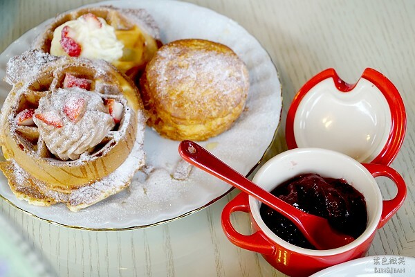宜蘭縣冬山鄉Camellia 法式甜點/義式咖啡》隱身山裡的咖啡館,必吃雙人甜點套餐,有可愛的Duffy作伴