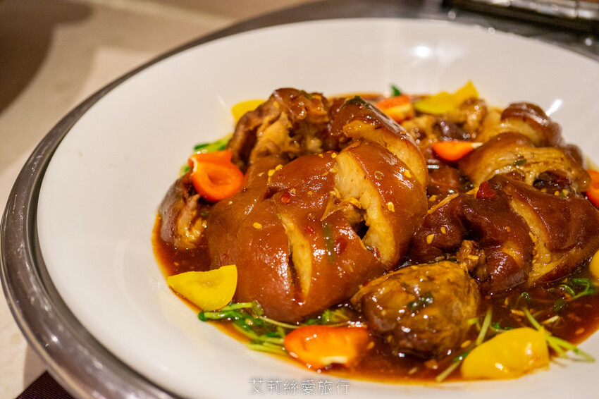 到漁港欣賞無敵海景 海鮮牛排吃到飽！6歲以下免收費！脆皮烤鴨、澎湃海鮮、宴客大菜、啤酒紅酒白酒喝到飽！百道菜色甜點飲料都無限吃...