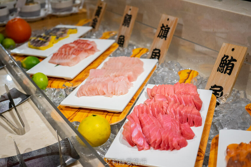 到漁港欣賞無敵海景 海鮮牛排吃到飽！6歲以下免收費！脆皮烤鴨、澎湃海鮮、宴客大菜、啤酒紅酒白酒喝到飽！百道菜色甜點飲料都無限吃...