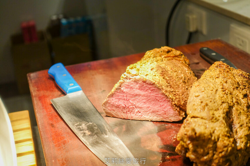 到漁港欣賞無敵海景 海鮮牛排吃到飽！6歲以下免收費！脆皮烤鴨、澎湃海鮮、宴客大菜、啤酒紅酒白酒喝到飽！百道菜色甜點飲料都無限吃...