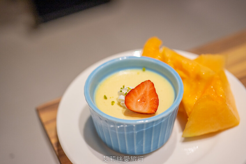到漁港欣賞無敵海景 海鮮牛排吃到飽！6歲以下免收費！脆皮烤鴨、澎湃海鮮、宴客大菜、啤酒紅酒白酒喝到飽！百道菜色甜點飲料都無限吃...