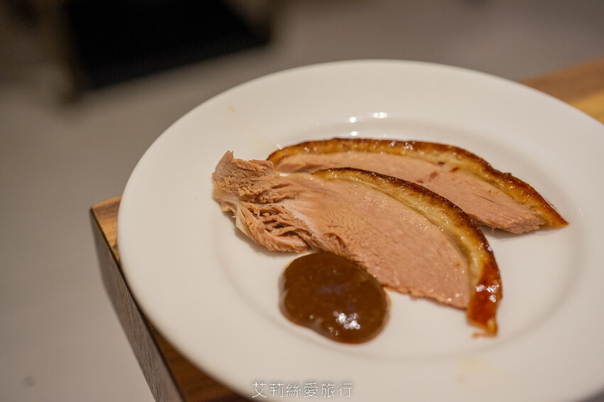 到漁港欣賞無敵海景 海鮮牛排吃到飽！6歲以下免收費！脆皮烤鴨、澎湃海鮮、宴客大菜、啤酒紅酒白酒喝到飽！百道菜色甜點飲料都無限吃...