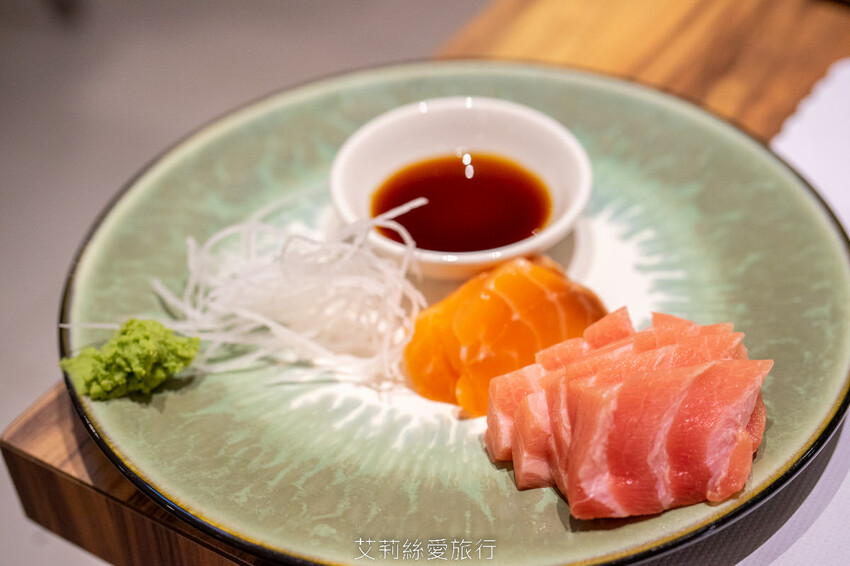 到漁港欣賞無敵海景 海鮮牛排吃到飽！6歲以下免收費！脆皮烤鴨、澎湃海鮮、宴客大菜、啤酒紅酒白酒喝到飽！百道菜色甜點飲料都無限吃...