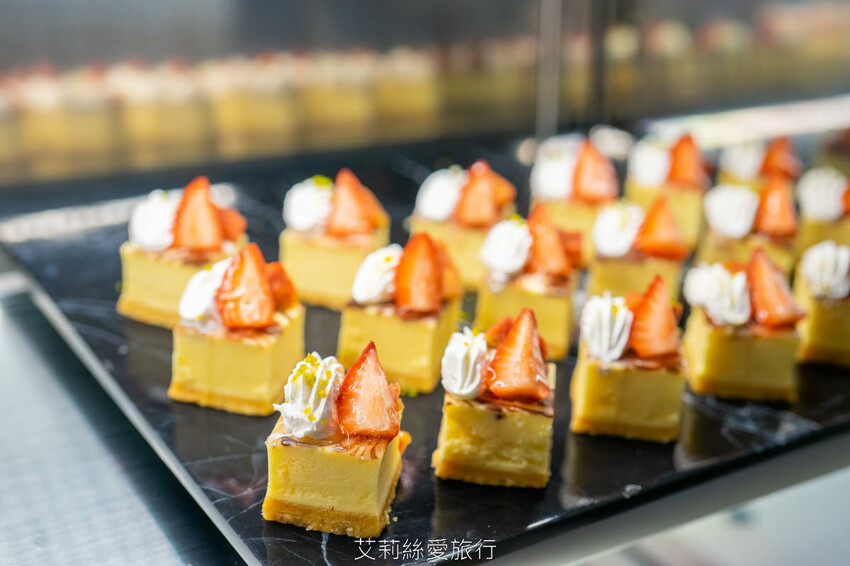 到漁港欣賞無敵海景 海鮮牛排吃到飽！6歲以下免收費！脆皮烤鴨、澎湃海鮮、宴客大菜、啤酒紅酒白酒喝到飽！百道菜色甜點飲料都無限吃...