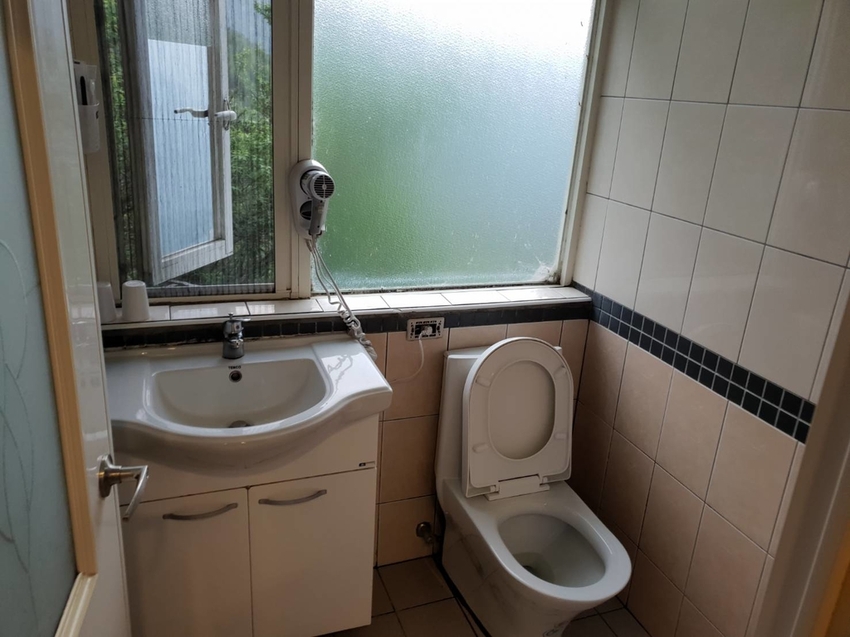 【新竹.鎮西堡】希莉克寵物友善民宿。加購晚餐一人$350廚藝超棒。民宿有貓六七隻