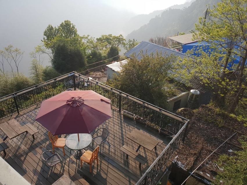 【新竹.鎮西堡】希莉克寵物友善民宿。加購晚餐一人$350廚藝超棒。民宿有貓六七隻