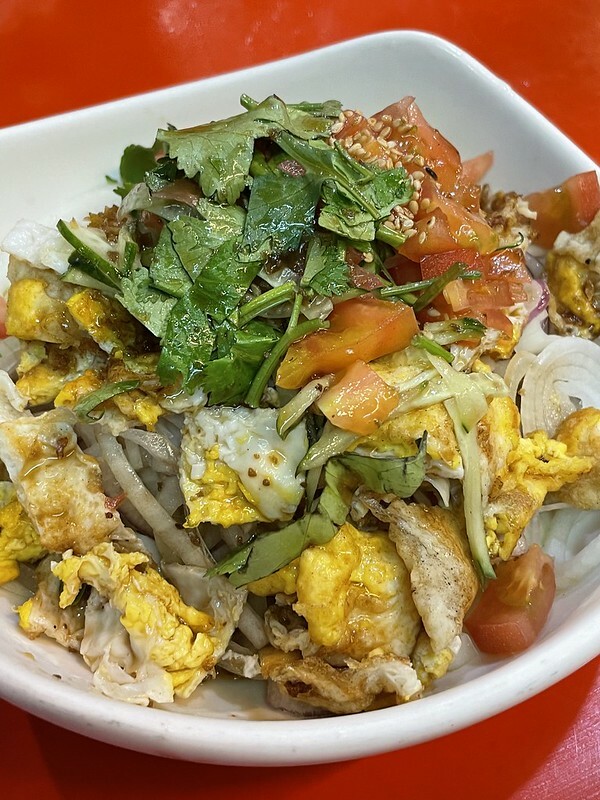 【台灣，宜蘭縣，冬山鄉】在地人的超美味餐廳～阿源桶仔雞（阿源快炒）；沒人帶領，保證一定錯過。（宜蘭美食/冬山美食）