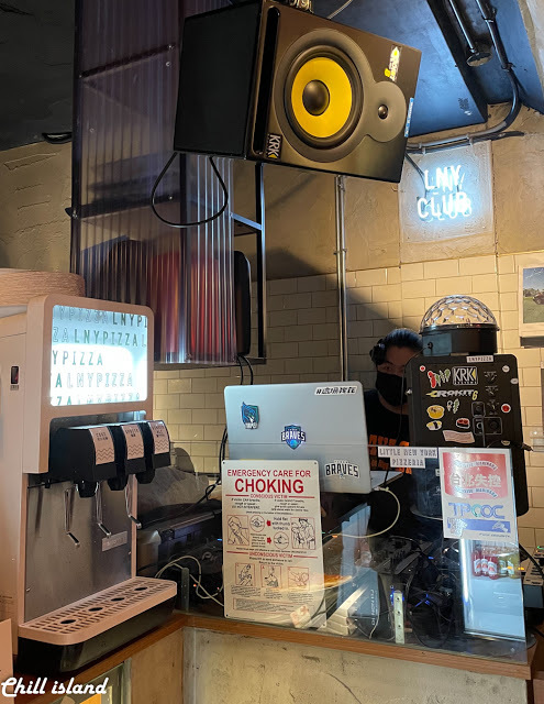 【台北 |捷運中山站】 小紐約披薩Little New York中山店，超道地美式Pizza