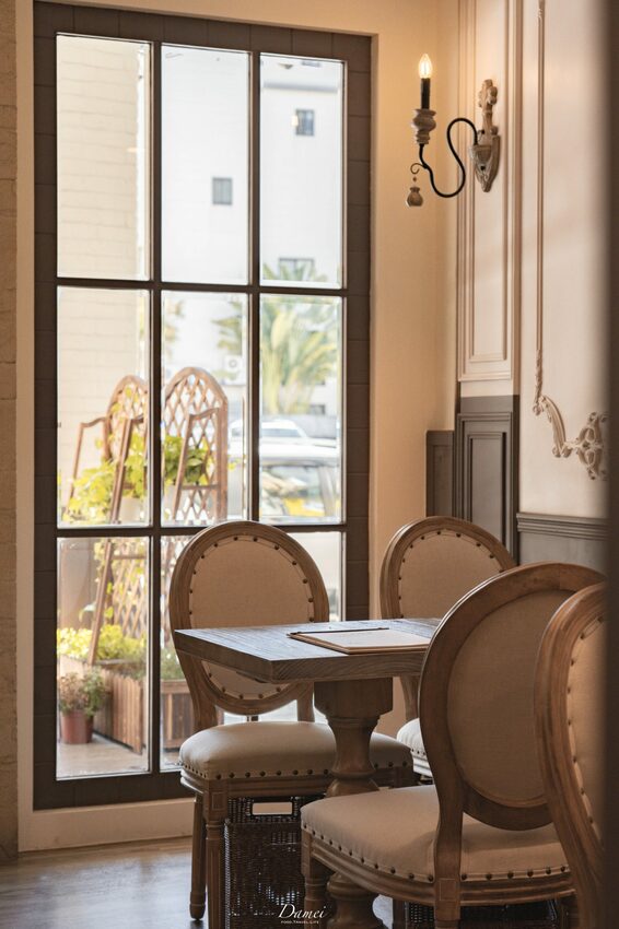 歐式古典風格咖啡館，放下疲憊好好放鬆-咖啡這件事Coffee&Things