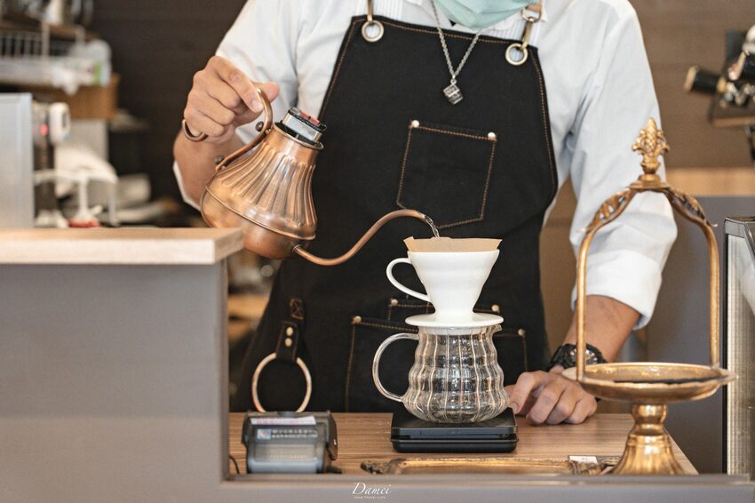 歐式古典風格咖啡館，放下疲憊好好放鬆-咖啡這件事Coffee&Things