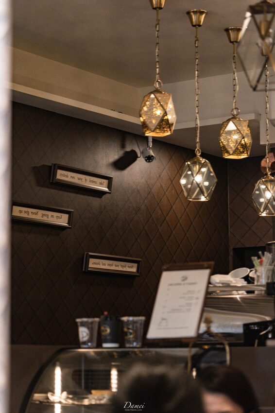 歐式古典風格咖啡館，放下疲憊好好放鬆-咖啡這件事Coffee&Things