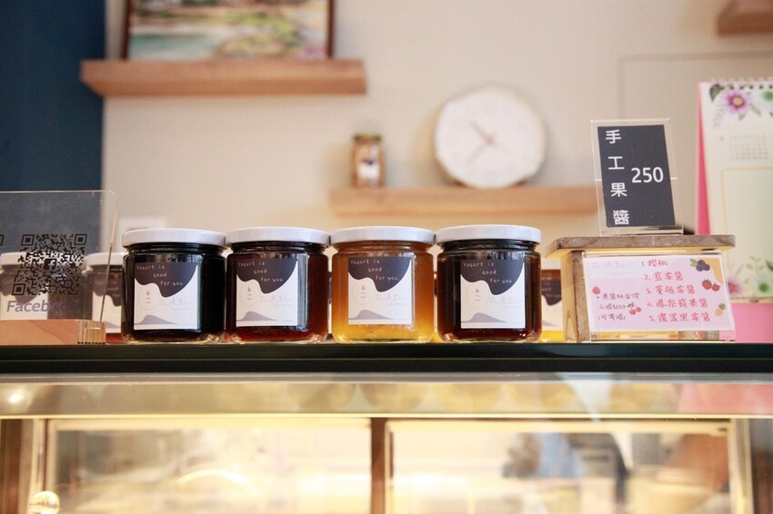 《台南美食》安平隱藏版優格水果撈，滑順綿密口感讓人一試就愛上