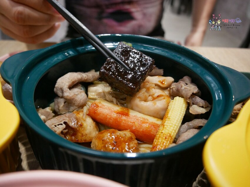 新莊老街附近滷味（可外帶外送）~7種口味還有麻辣乾拌系列，不知道吃什麼就點套餐吧！ | 哪哪麻