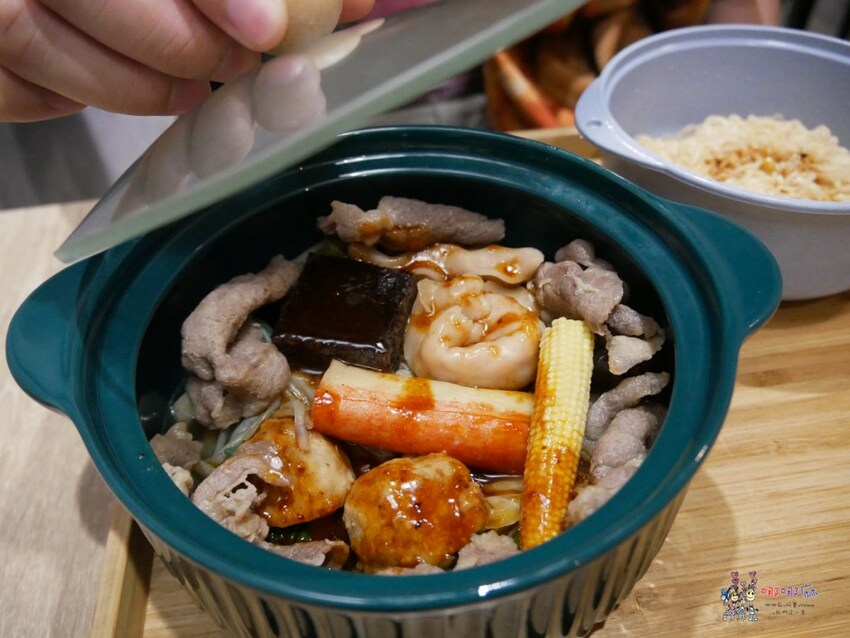 新莊老街附近滷味（可外帶外送）~7種口味還有麻辣乾拌系列，不知道吃什麼就點套餐吧！ | 哪哪麻