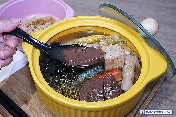 新莊美食推薦【別想了吃滷味吧】乾濕七種口味新吃法/食材豐富選擇多/新莊滷味推薦