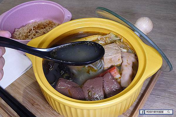 新莊美食推薦【別想了吃滷味吧】乾濕七種口味新吃法/食材豐富選擇多/新莊滷味推薦