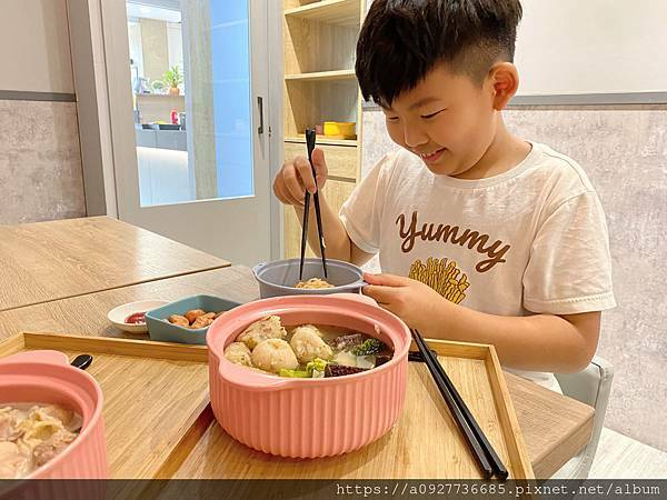 新莊美食推薦/新式滷味「別想了，吃滷味吧」 業界首創擁有最多樣化的選擇/消夜首選/乾.湯的我全都要/新泰路美食首選