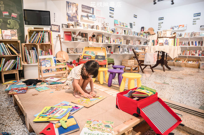 ｜特色公園｜灣麗親子公園，斗笠造型石子溜滑梯、攀爬天空隧道、隱藏在圓樓底下的沙坑，孩子玩瘋啦 - Hallo！Im 婷兒