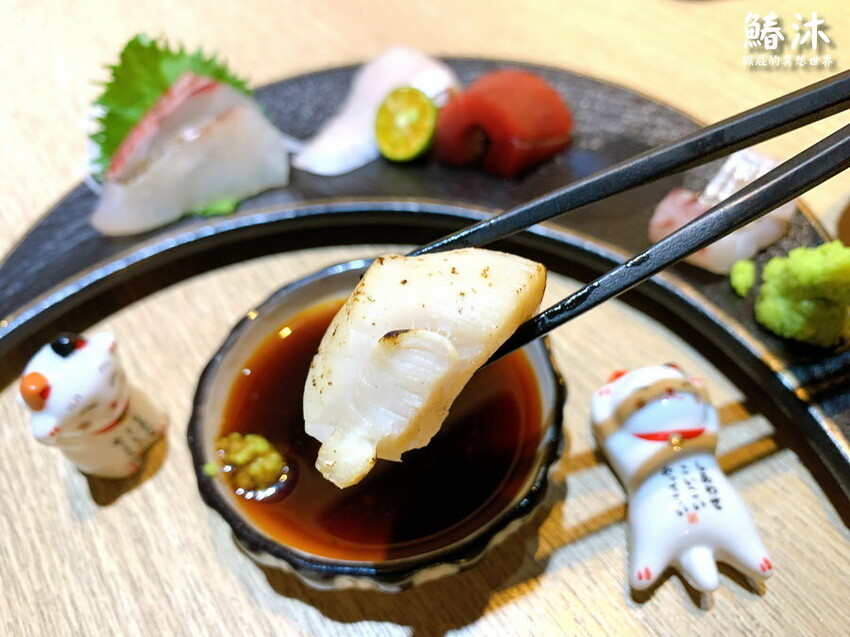 這間無菜單料理很厲害,8道精緻日本料理好吃有質感,紅蟳滿滿的蟹膏很威,當月壽星送生魚片蛋糕