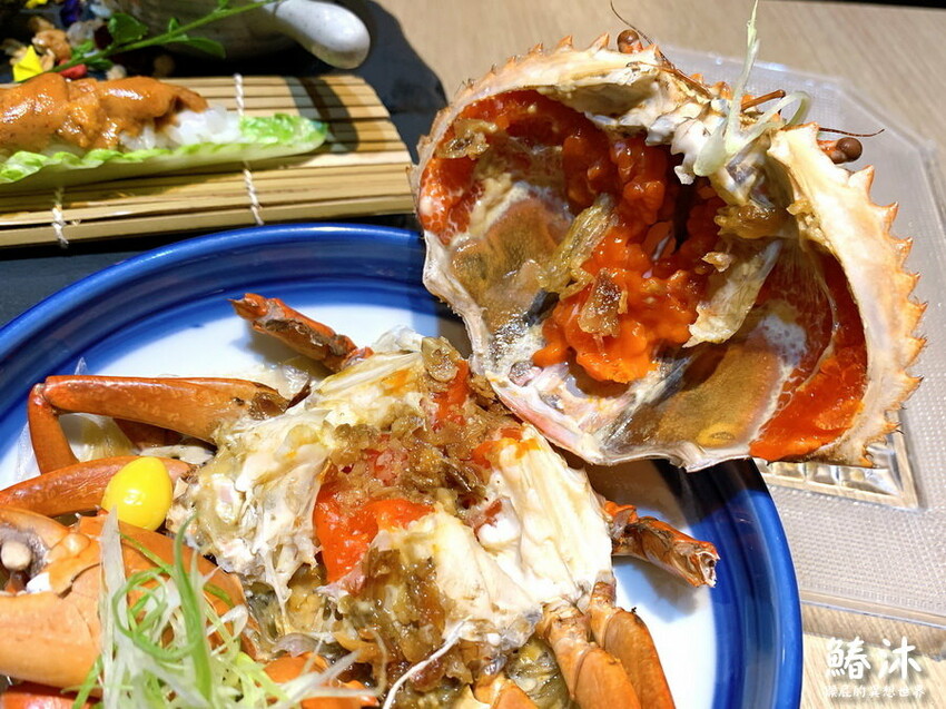 這間無菜單料理很厲害,8道精緻日本料理好吃有質感,紅蟳滿滿的蟹膏很威,當月壽星送生魚片蛋糕