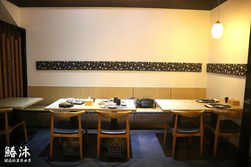 這間無菜單料理很厲害,8道精緻日本料理好吃有質感,紅蟳滿滿的蟹膏很威,當月壽星送生魚片蛋糕