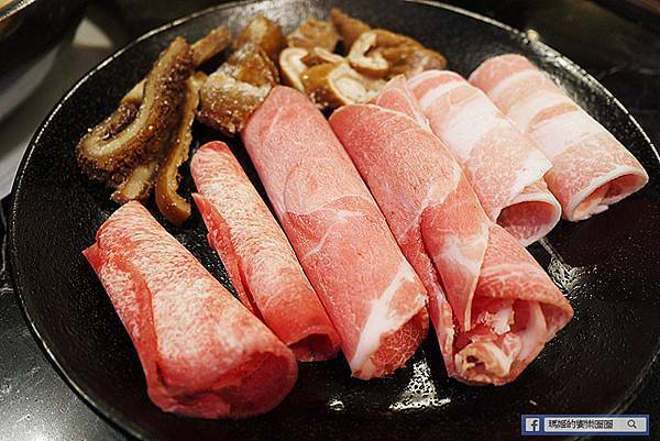 台北火鍋吃到飽【嗨蝦蝦百匯鍋物吃到飽光復店】海鮮控看過來！超狂百種食材799吃到飽！台北松山美食