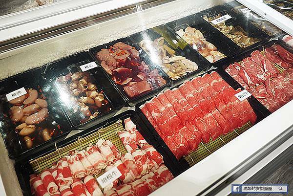 台北火鍋吃到飽【嗨蝦蝦百匯鍋物吃到飽光復店】海鮮控看過來！超狂百種食材799吃到飽！台北松山美食