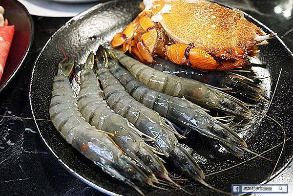 台北火鍋吃到飽【嗨蝦蝦百匯鍋物吃到飽光復店】海鮮控看過來！超狂百種食材799吃到飽！台北松山美食