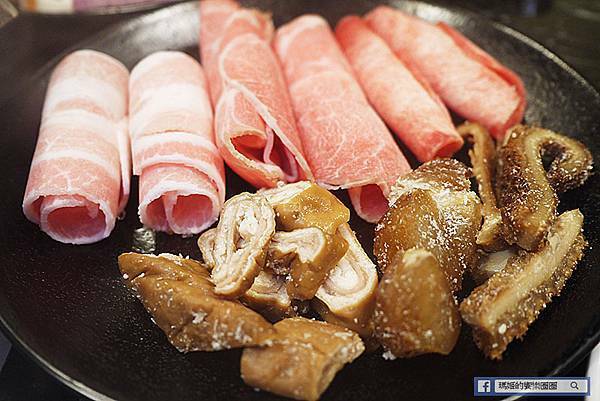 台北火鍋吃到飽【嗨蝦蝦百匯鍋物吃到飽光復店】海鮮控看過來！超狂百種食材799吃到飽！台北松山美食