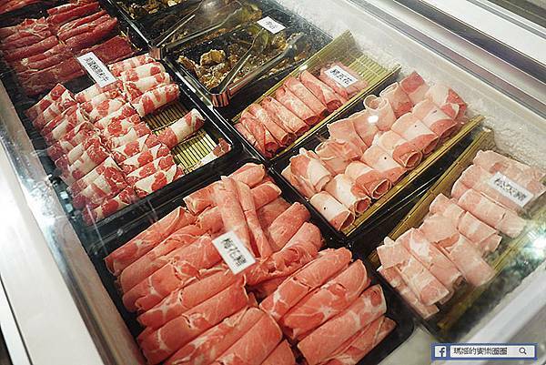 台北火鍋吃到飽【嗨蝦蝦百匯鍋物吃到飽光復店】海鮮控看過來！超狂百種食材799吃到飽！台北松山美食