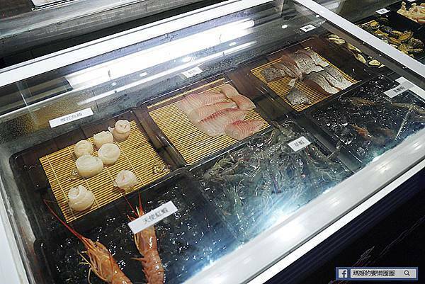 台北火鍋吃到飽【嗨蝦蝦百匯鍋物吃到飽光復店】海鮮控看過來！超狂百種食材799吃到飽！台北松山美食