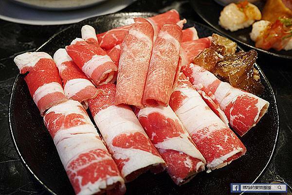 台北火鍋吃到飽【嗨蝦蝦百匯鍋物吃到飽光復店】海鮮控看過來！超狂百種食材799吃到飽！台北松山美食