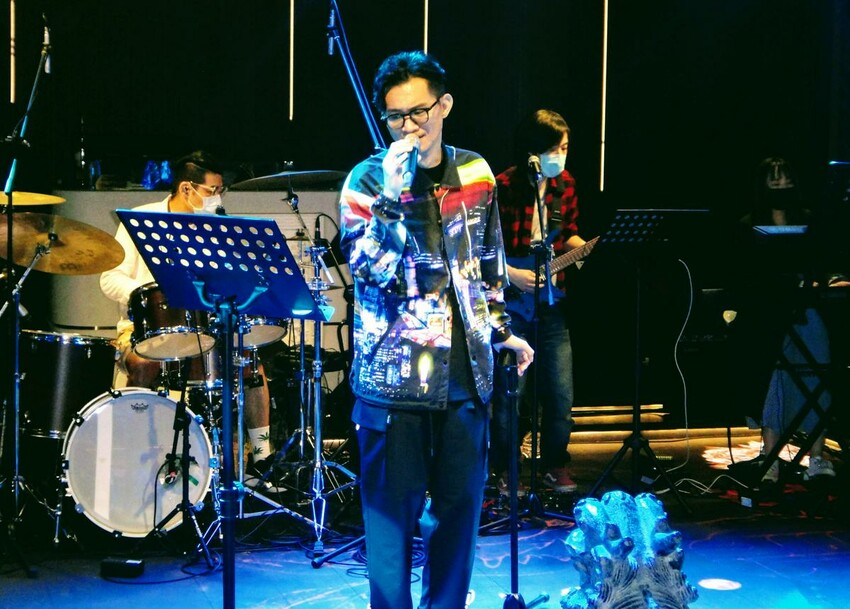 【美食】「隱世餐酒館The Arcadia Bistro」信義區餐酒館推薦，歌手駐唱好歡樂