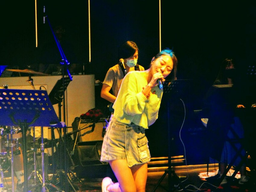 【美食】「隱世餐酒館The Arcadia Bistro」信義區餐酒館推薦，歌手駐唱好歡樂